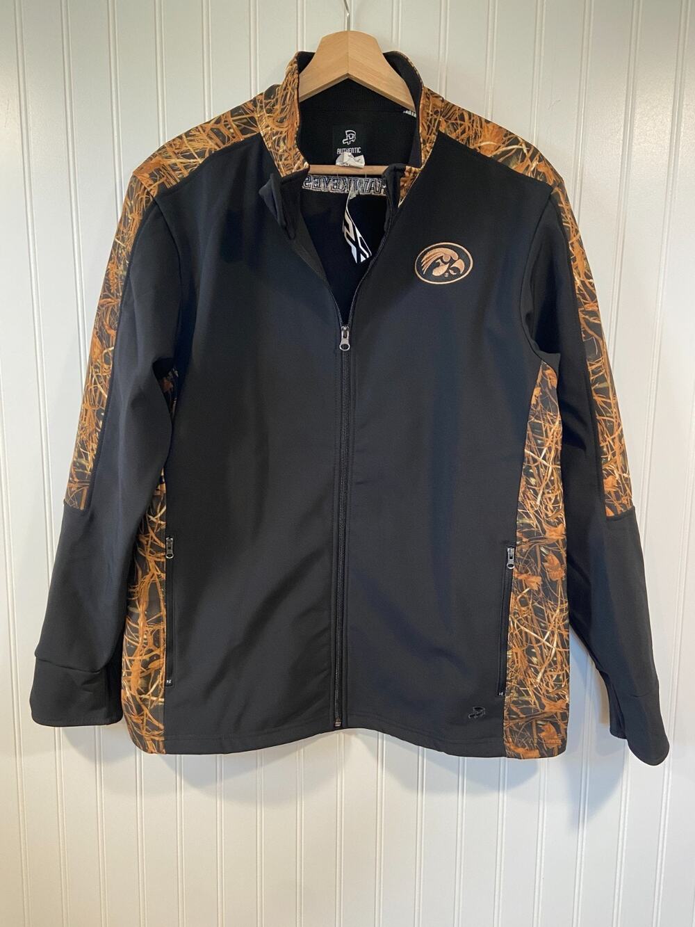 Iowa Hawkeyes Jacket Men's Large, Black Real Tree Camo Light Weight Zip Up Coat